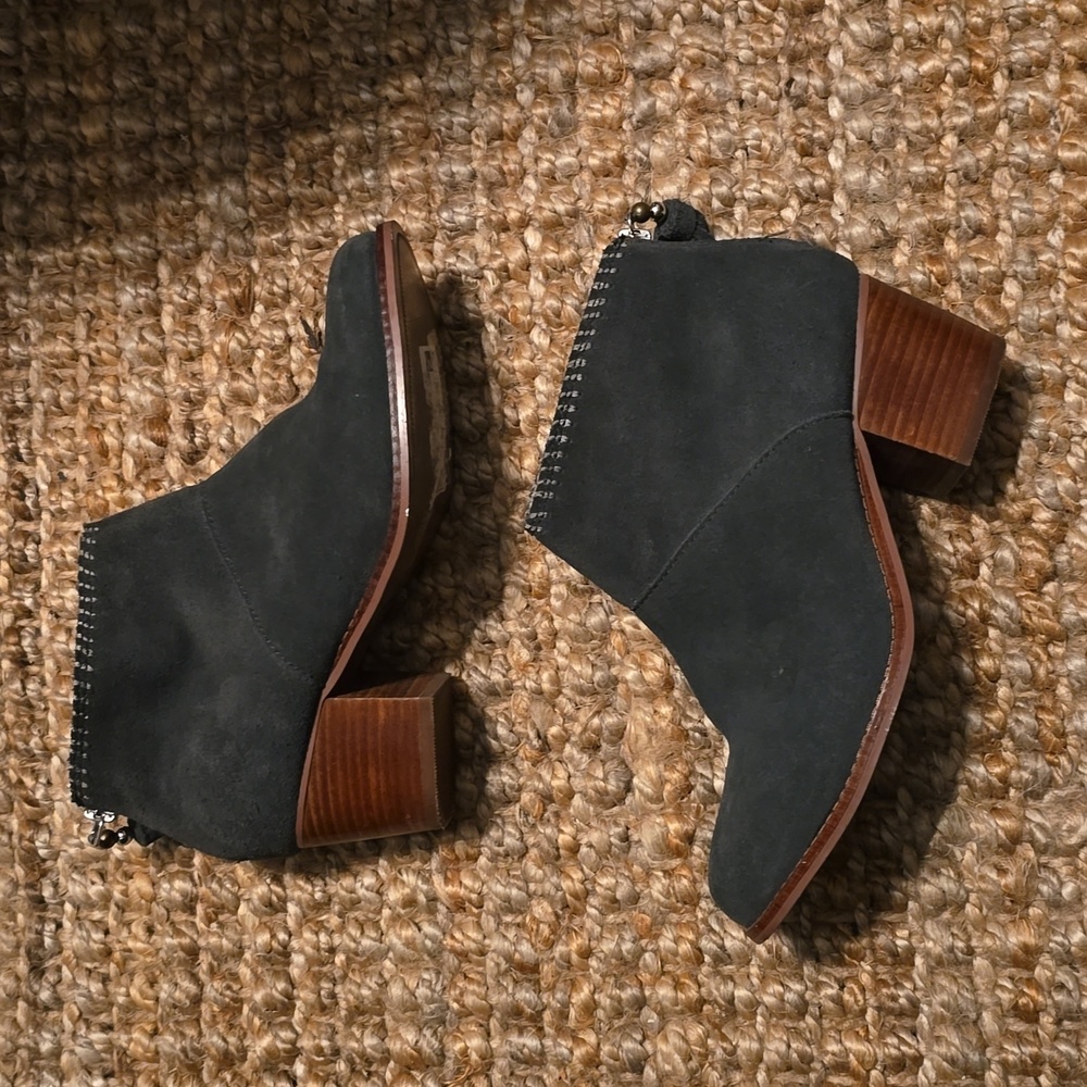 TOMS Leila Grey Booties Size: US 7 wide